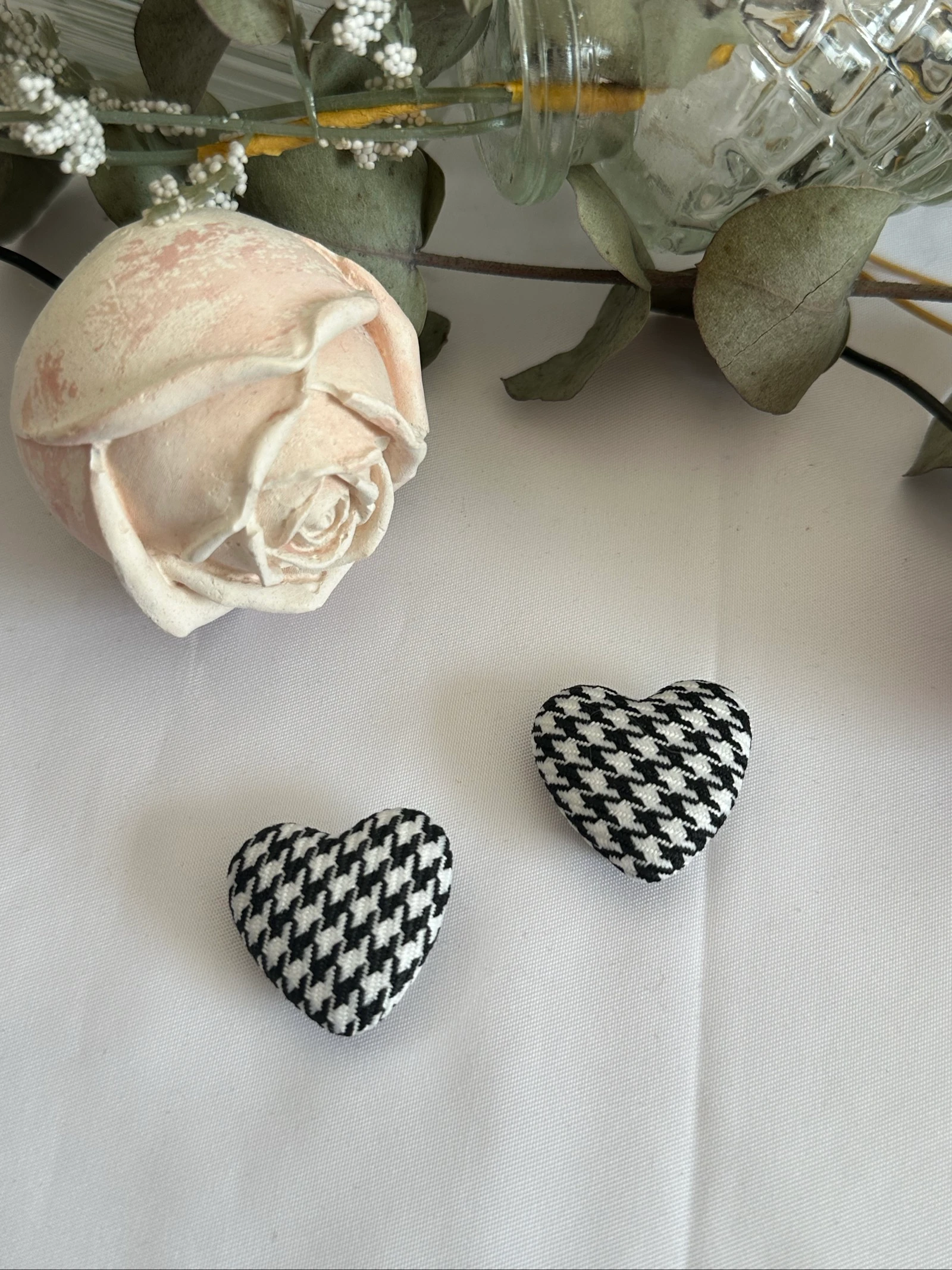 Pair of "black & white heart" button covers – photo 2
